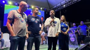 Cláudia Oliveira e Diego Coronel foram os candidatos apoiados pelo prefeito mais votados no município; resultado também mantém aliados no cenário estadual e federal.